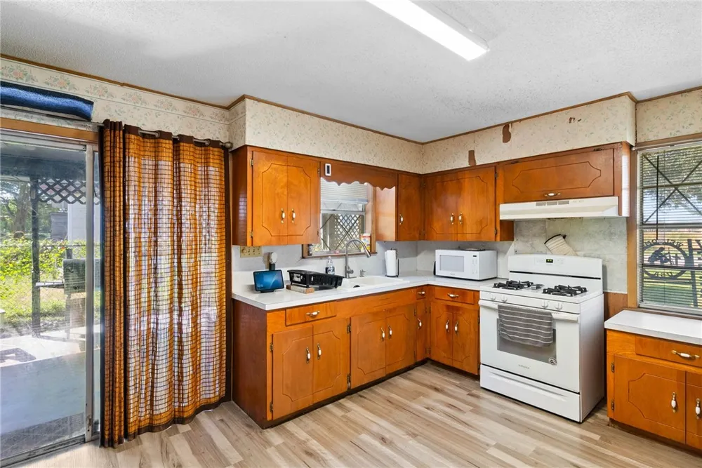 104 Dahme Street Orange Grove, TX 78372