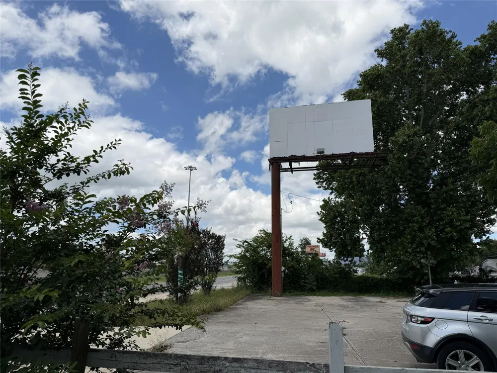 315 Linda Drive San Marcos, TX 78666