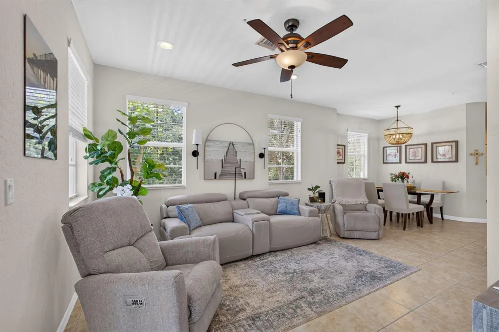 128 W Royal Palm Circle #101 Jupiter, FL 33458