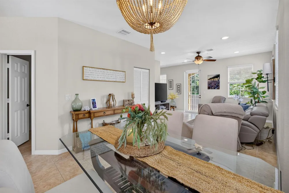 128 W Royal Palm Circle #101 Jupiter, FL 33458