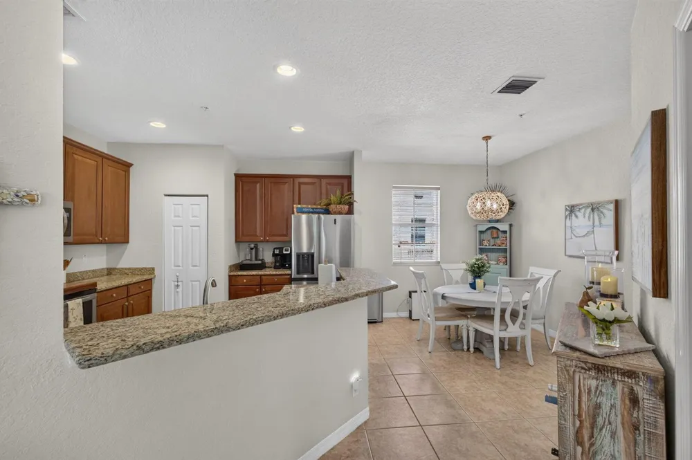 128 W Royal Palm Circle #101 Jupiter, FL 33458