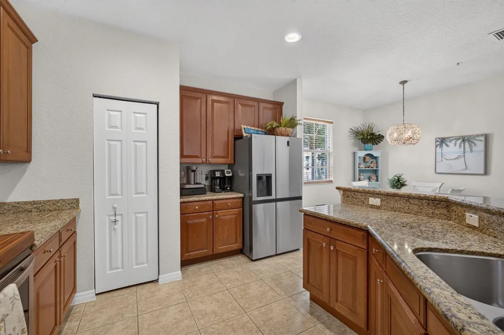 128 W Royal Palm Circle #101 Jupiter, FL 33458