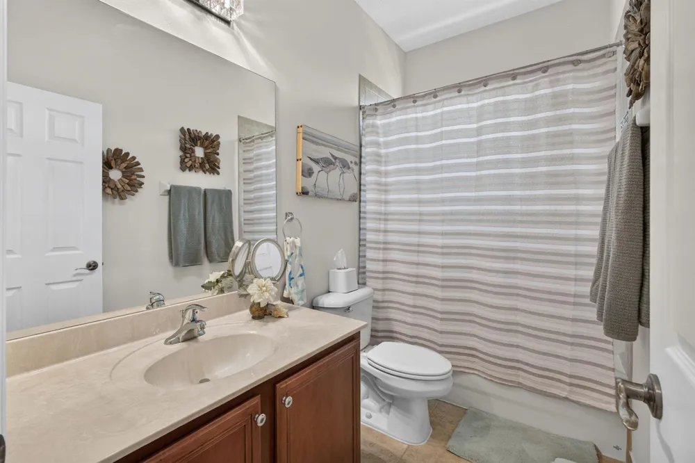 128 W Royal Palm Circle #101 Jupiter, FL 33458