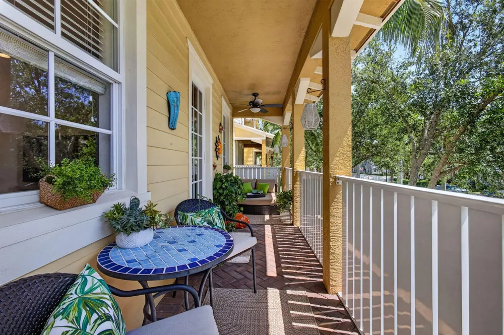 128 W Royal Palm Circle #101 Jupiter, FL 33458
