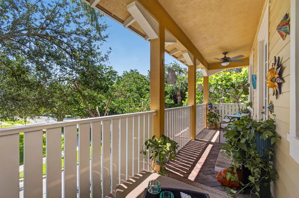 128 W Royal Palm Circle #101 Jupiter, FL 33458