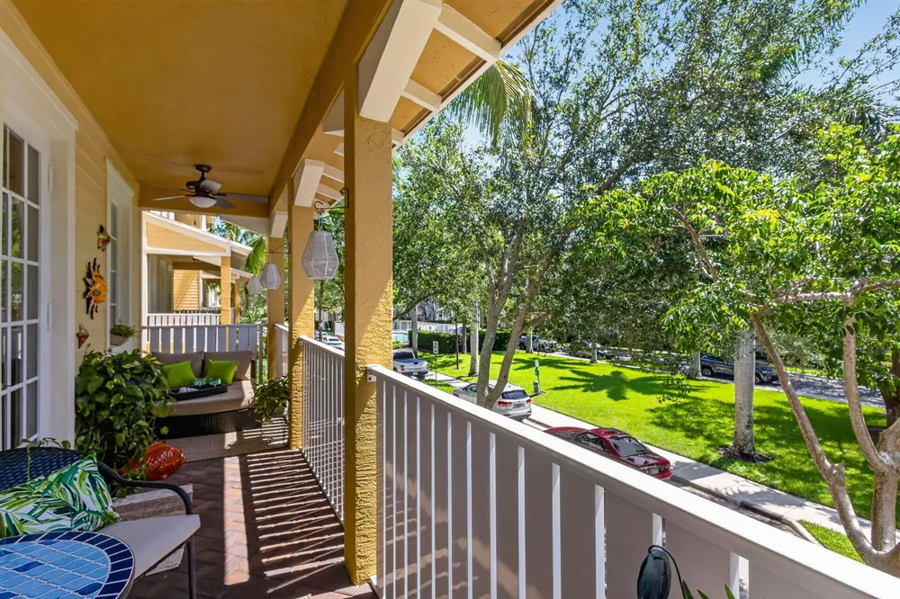 128 W Royal Palm Circle #101 Jupiter, FL 33458