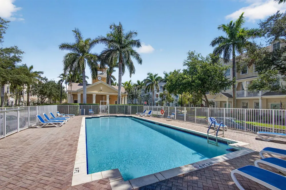 128 W Royal Palm Circle #101 Jupiter, FL 33458