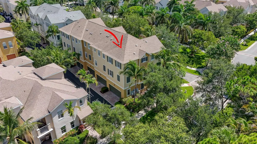 128 W Royal Palm Circle #101 Jupiter, FL 33458
