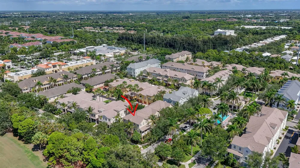 128 W Royal Palm Circle #101 Jupiter, FL 33458