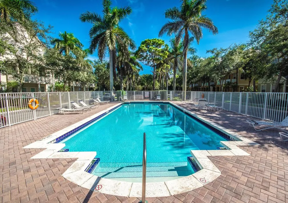 128 W Royal Palm Circle #101 Jupiter, FL 33458