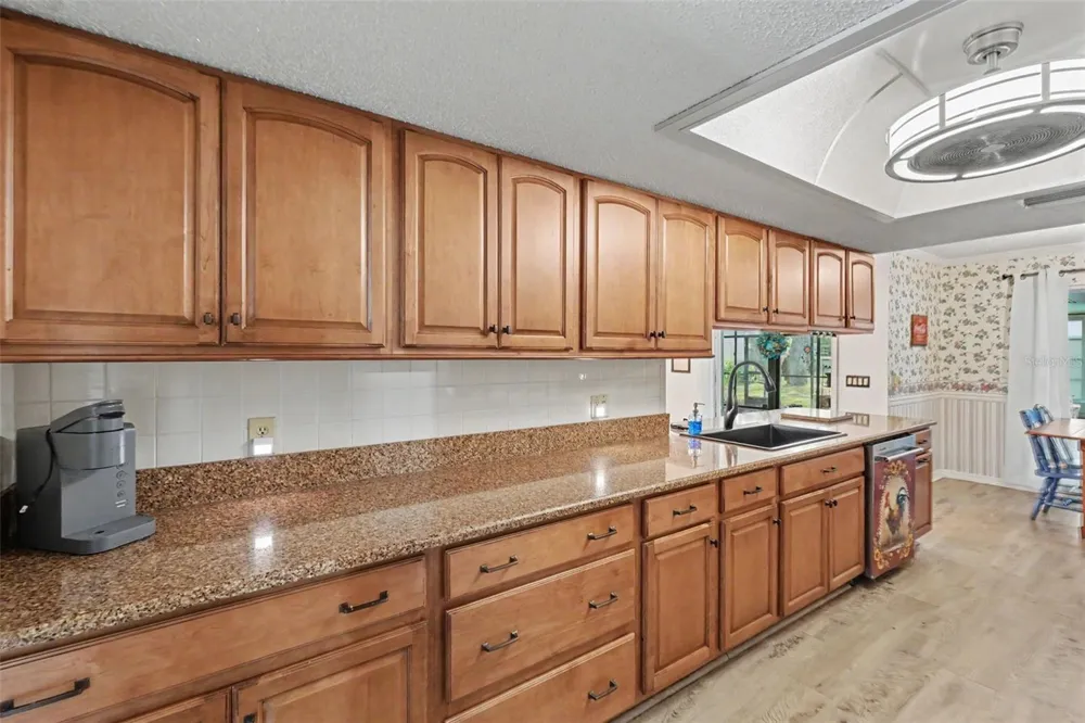 8251 EARLSHIRE LANE Spring Hill, FL 34606