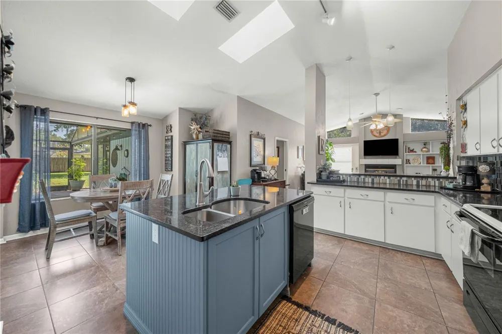 4312 NW 12TH PLACE Gainesville, FL 32605
