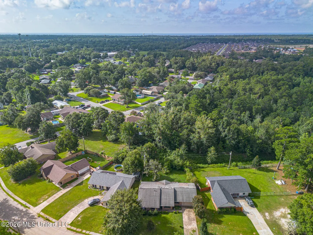 1307 Wisteria Lane Long Beach, MS 39560