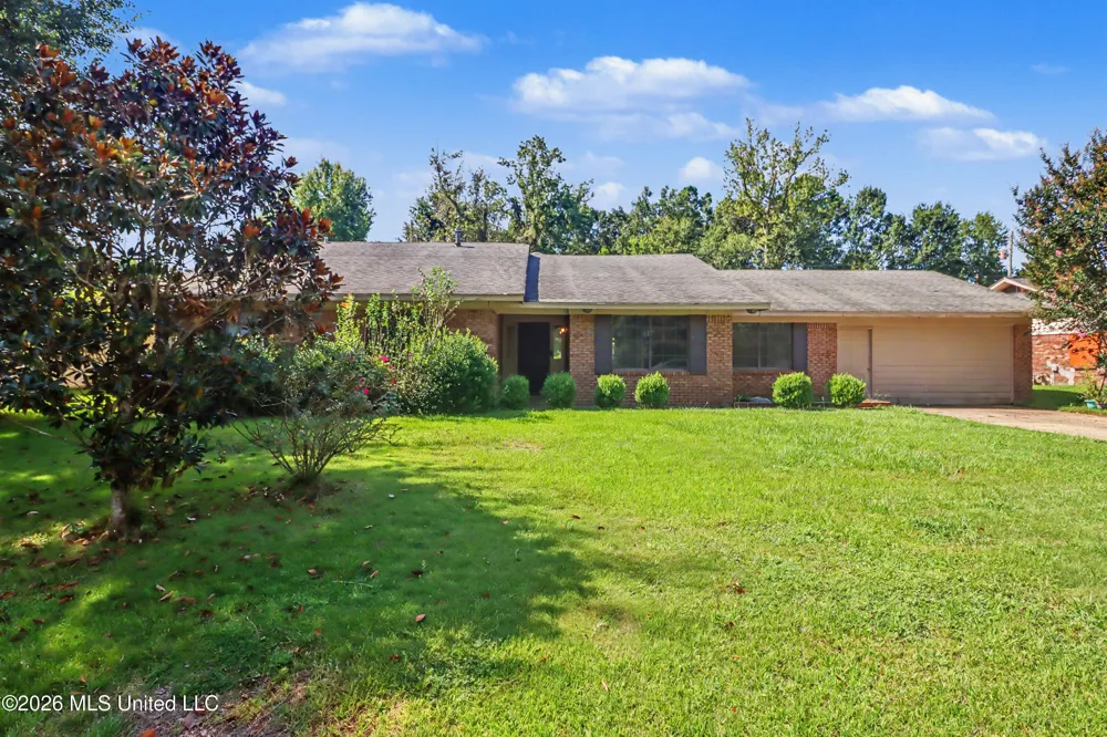 1307 Wisteria Lane Long Beach, MS 39560
