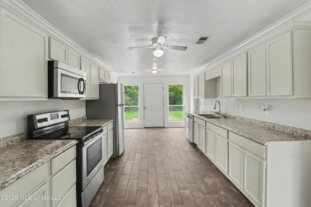 1307 Wisteria Lane Long Beach, MS 39560