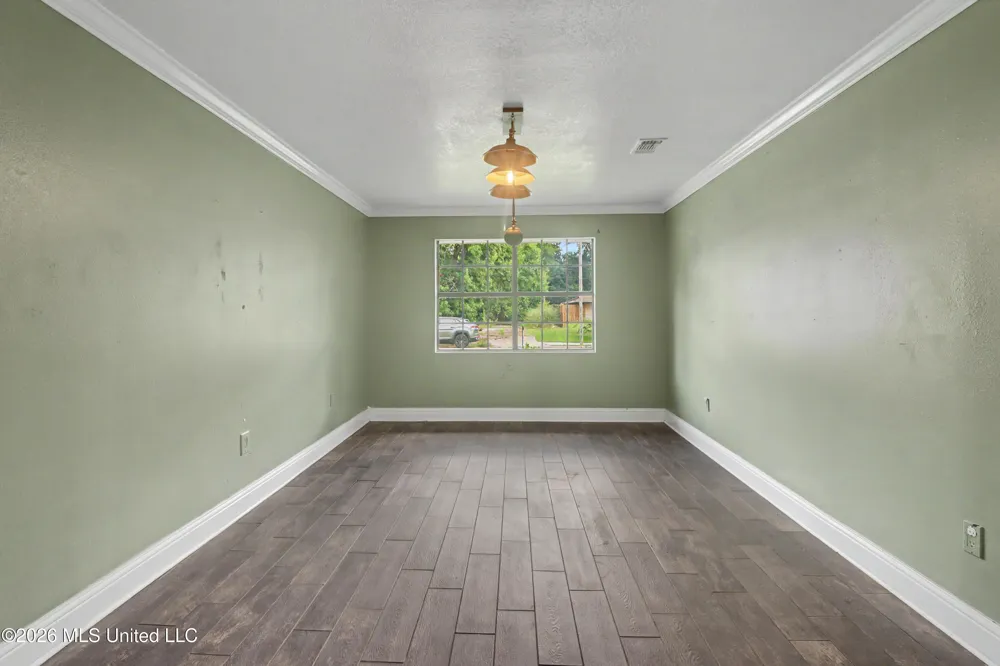 1307 Wisteria Lane Long Beach, MS 39560