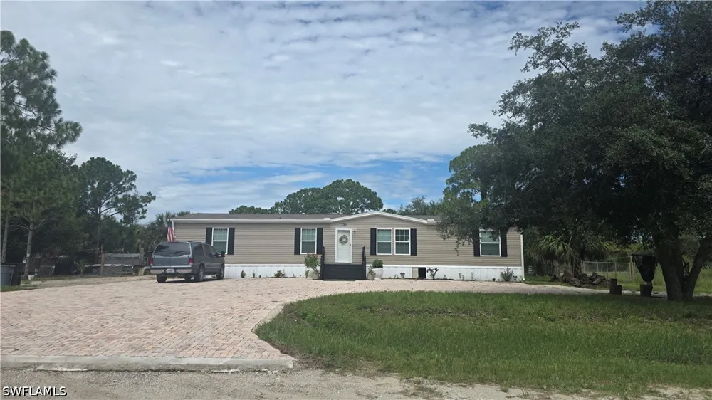 S Kennel Street Clewiston, FL 33440