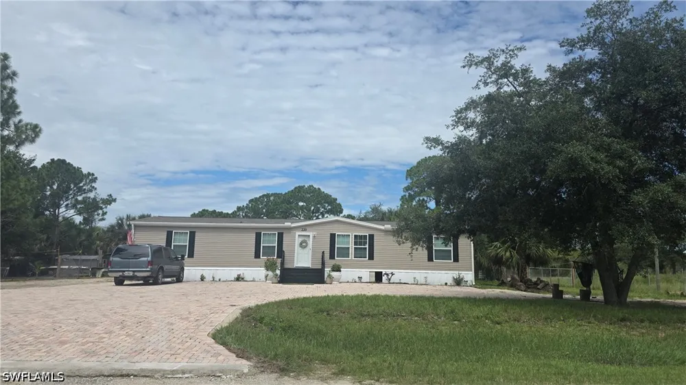 S Kennel Street Clewiston, FL 33440