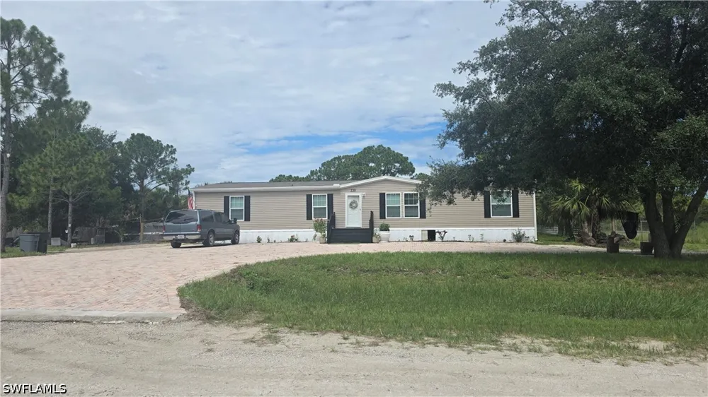 S Kennel Street Clewiston, FL 33440