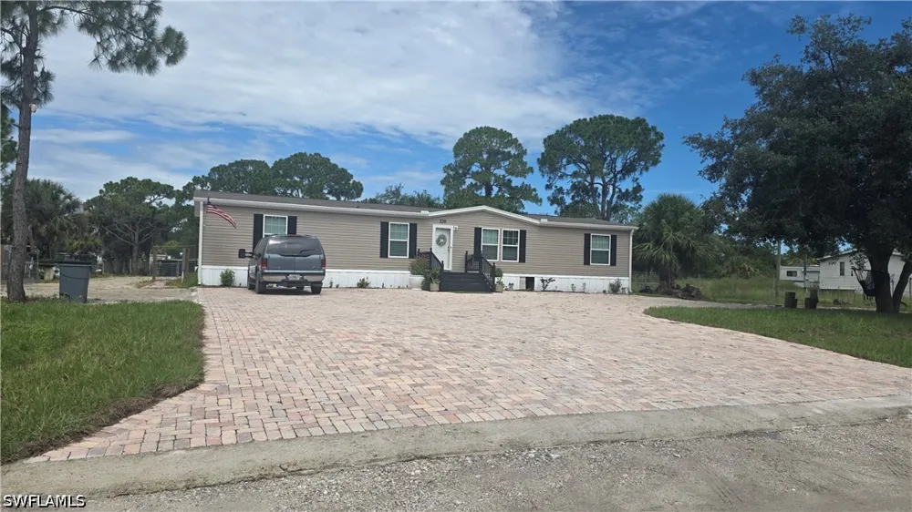 S Kennel Street Clewiston, FL 33440