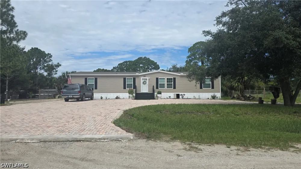 S Kennel Street Clewiston, FL 33440
