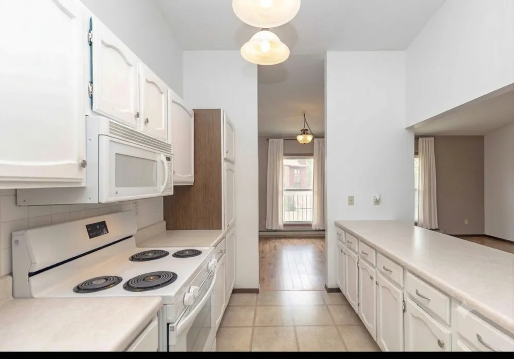 2629 Arrowhead Road S #B7 Fargo, ND 58103