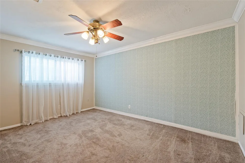 4303 Seneca Street Pasadena, TX 77504