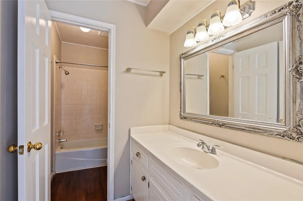 4303 Seneca Street Pasadena, TX 77504