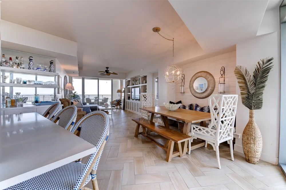 801 E Beach Drive #BC1910 Galveston, TX 77550