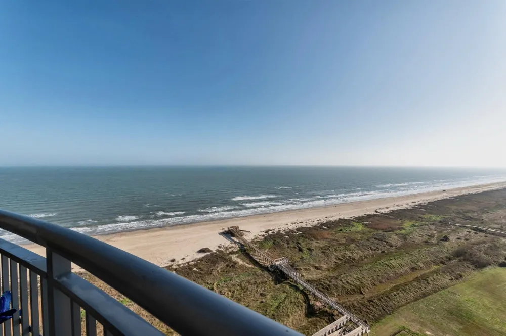 801 E Beach Drive #BC1910 Galveston, TX 77550