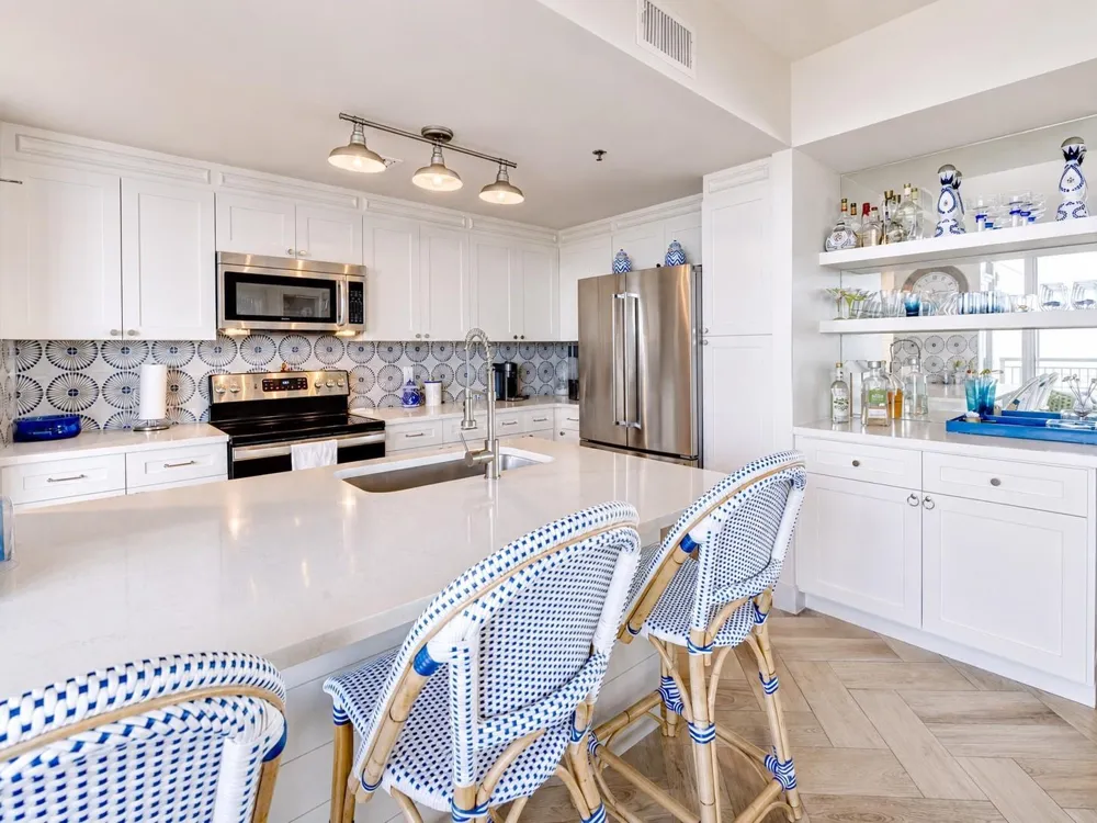 801 E Beach Drive #BC1910 Galveston, TX 77550