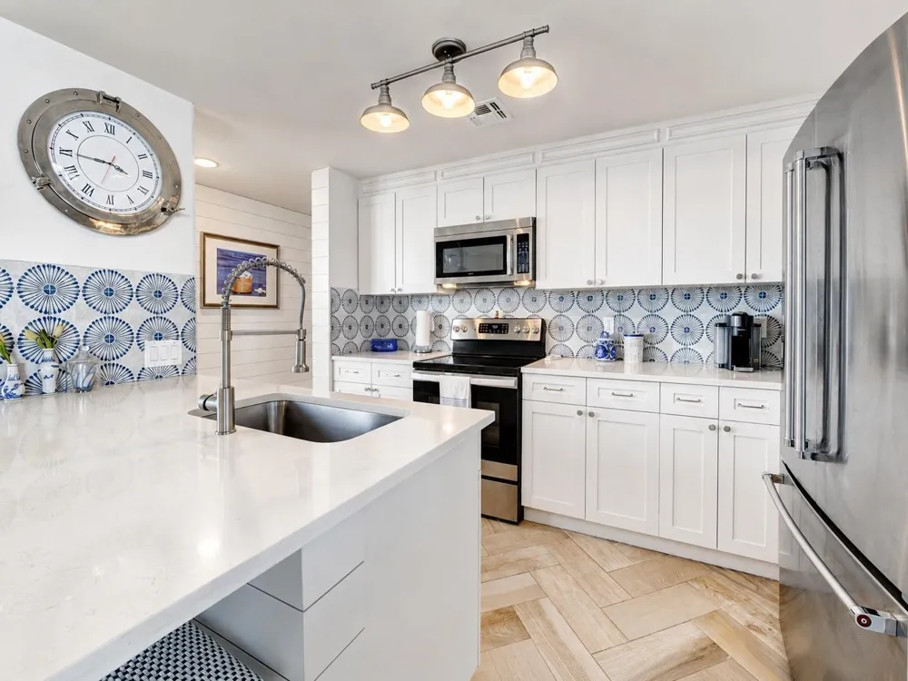 801 E Beach Drive #BC1910 Galveston, TX 77550