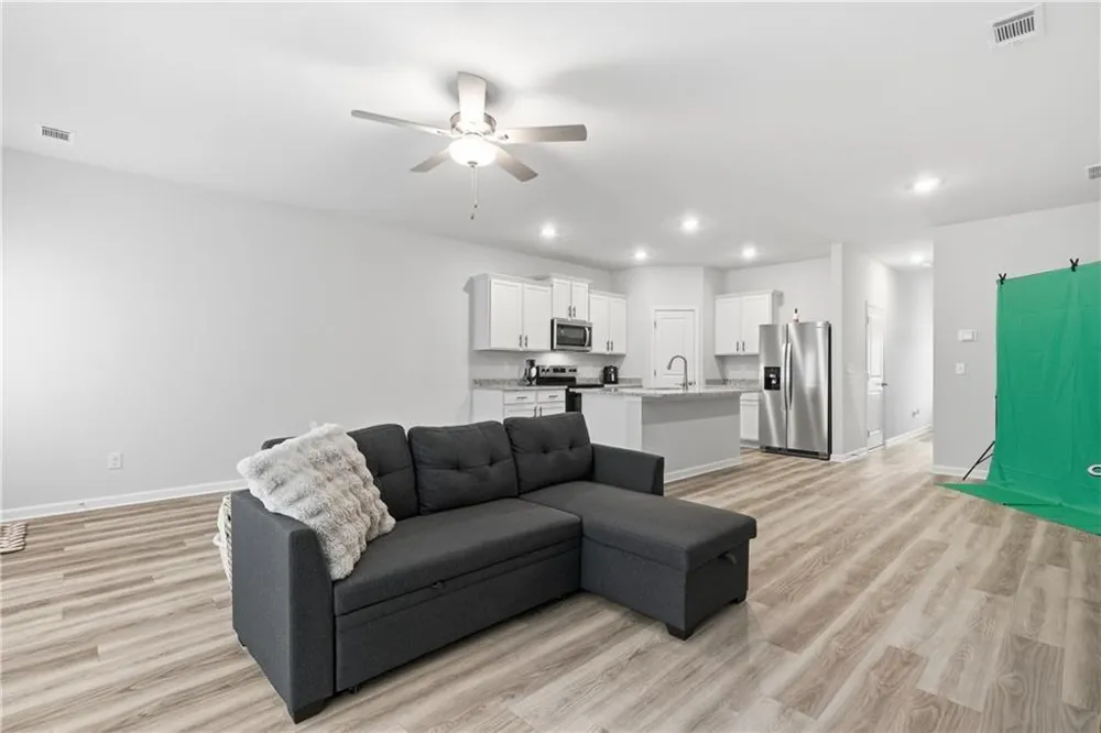 3939 Hidden River Lane Oakwood, GA 30566