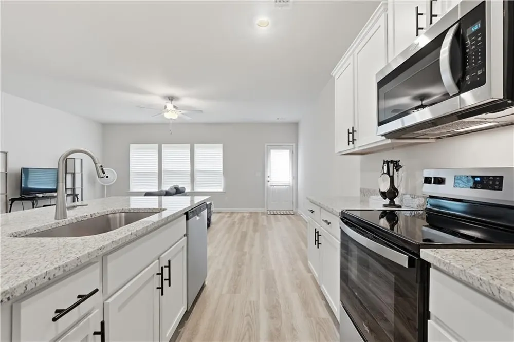 3939 Hidden River Lane Oakwood, GA 30566