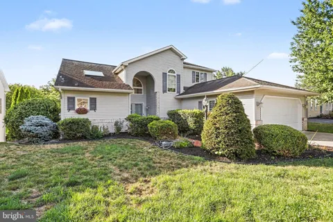 532 WATERSIDE CIR L-0133