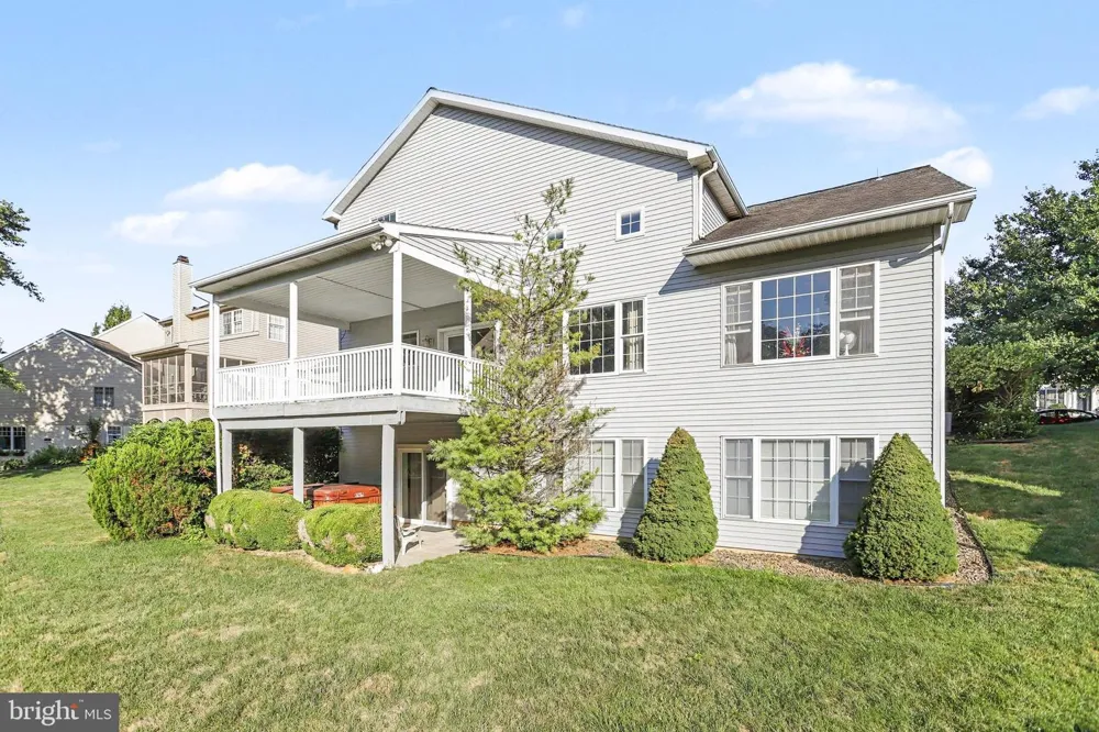 532 WATERSIDE CIR L-0133 Lebanon, PA 17042