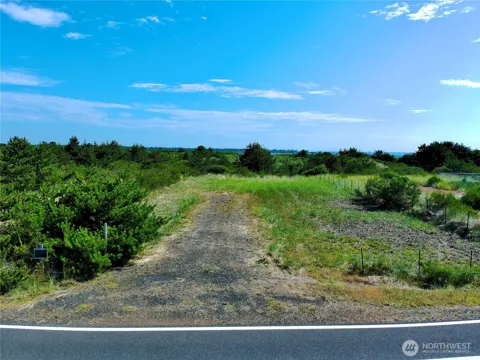1376 E Ocean Shores Boulevard SW