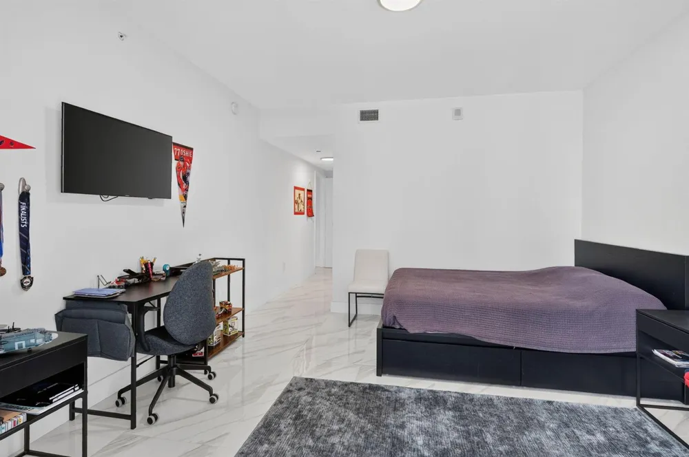 488 NE 18th Street #1515 Miami, FL 33132