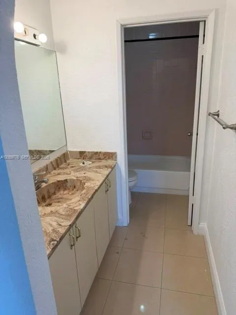 1362 nw 24 avenue #1362 Miami, FL 33125