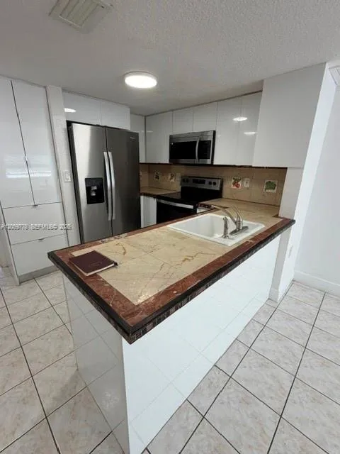 1362 nw 24 avenue #1362 Miami, FL 33125