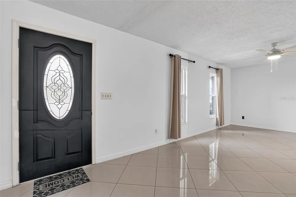13635 BERKSHIRE COURT Grand Island, FL 32735