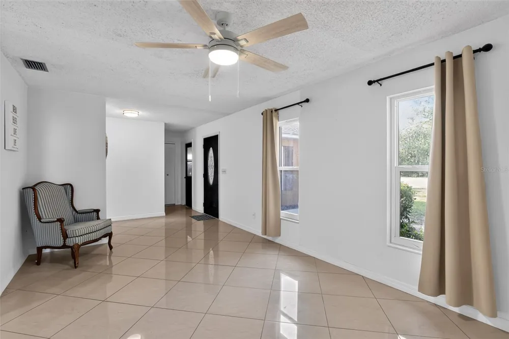 13635 BERKSHIRE COURT Grand Island, FL 32735