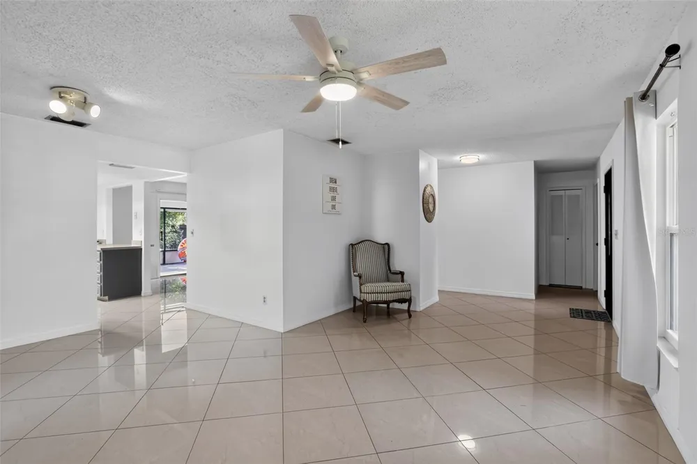 13635 BERKSHIRE COURT Grand Island, FL 32735