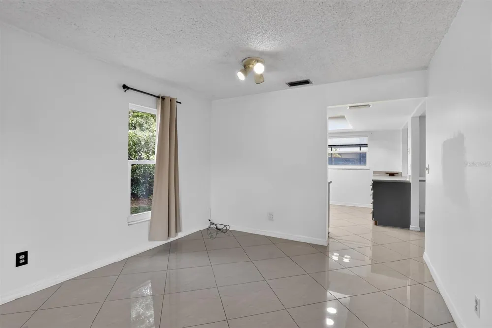 13635 BERKSHIRE COURT Grand Island, FL 32735