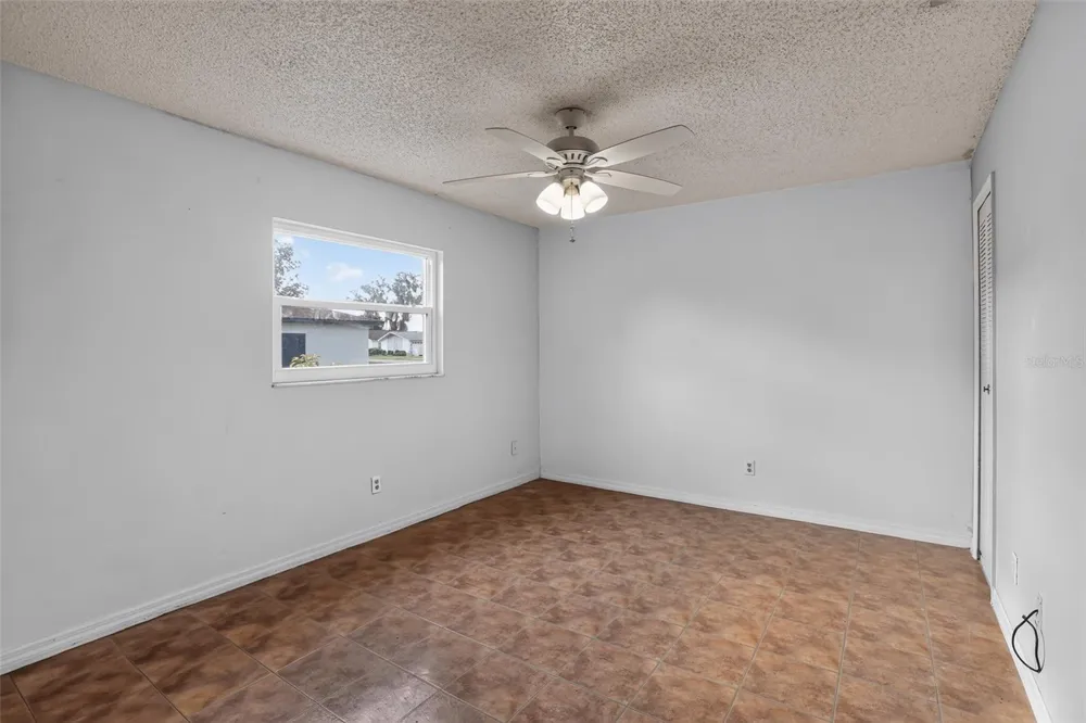 13635 BERKSHIRE COURT Grand Island, FL 32735
