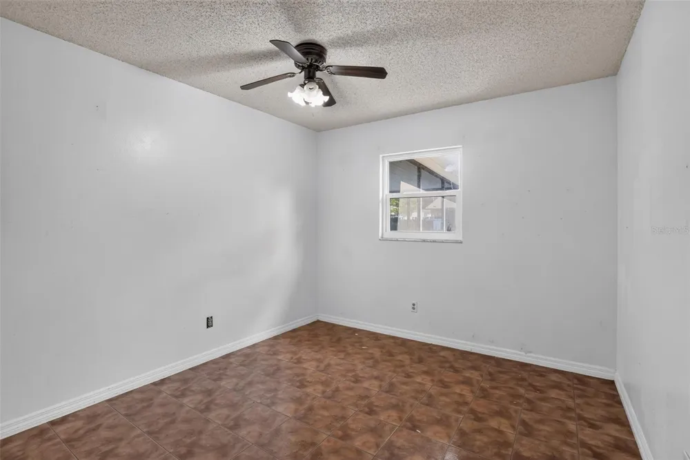 13635 BERKSHIRE COURT Grand Island, FL 32735