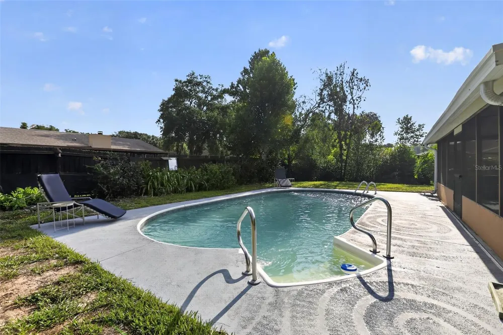 13635 BERKSHIRE COURT Grand Island, FL 32735