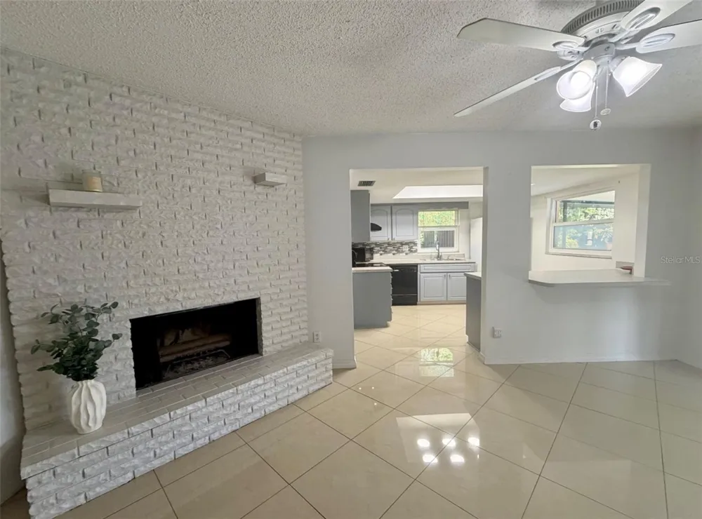 13635 BERKSHIRE COURT Grand Island, FL 32735
