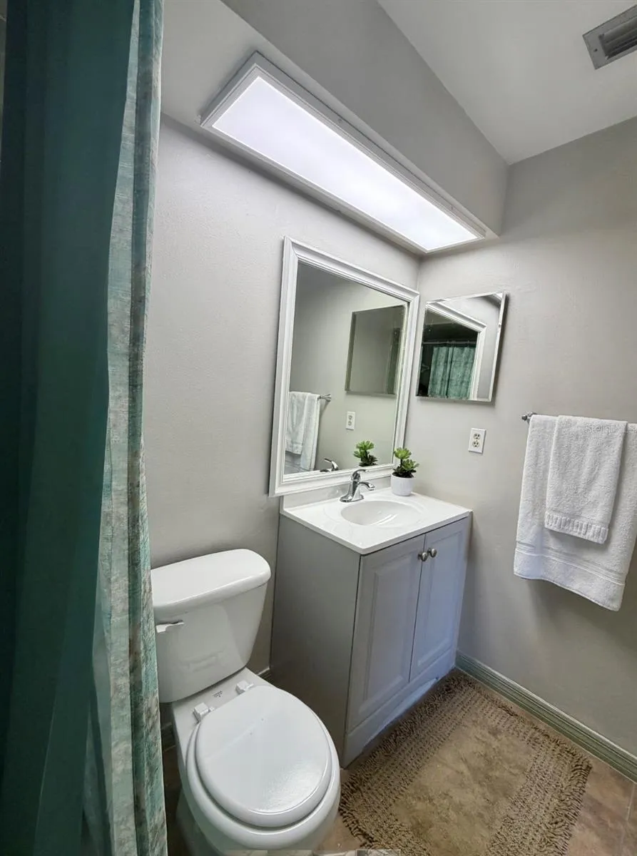13635 BERKSHIRE COURT Grand Island, FL 32735