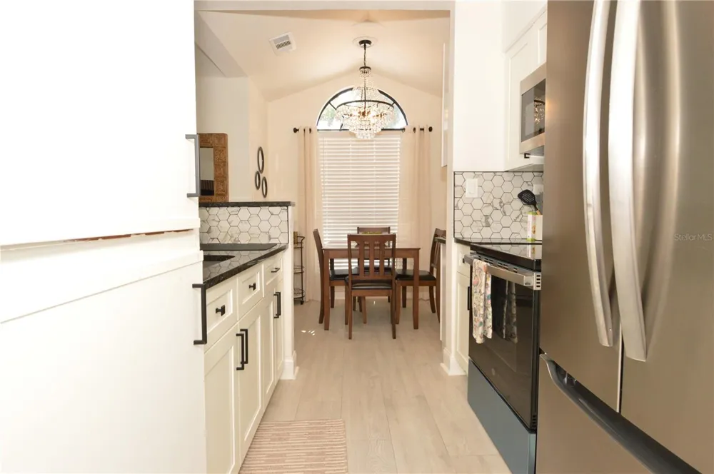 8714 MALLARD RESERVE DRIVE #201 Tampa, FL 33614